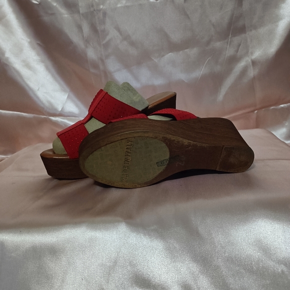 Wedges - Picture 3 of 4